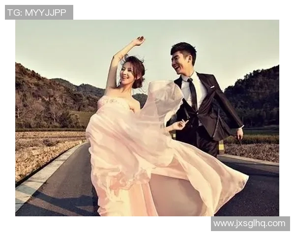 足球明星的魅力与异性缘分揭秘:他们如何赢得爱情与关注